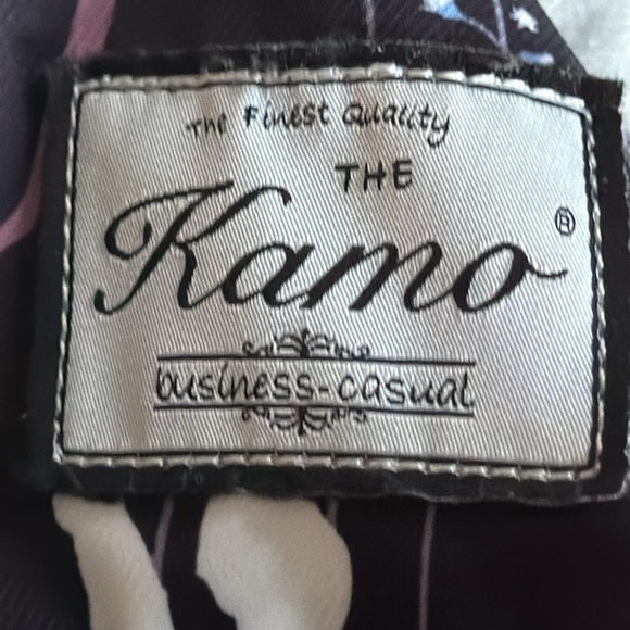 The Kamo Sling Bag With Adjustable Strap EUC - Picture 14 of 14